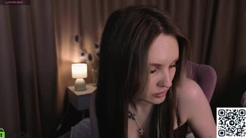Zlata  Mon Tue Thu Fri Sun Sa GMT 3 0000pm - 0600pm  online show from 20, 5, 2026