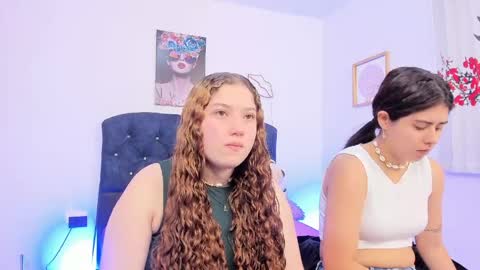 Snapshot of zoe_and_valeria chatting on 8, 4, 2026 Zoe And Valeria online show from 8, 4, 2026