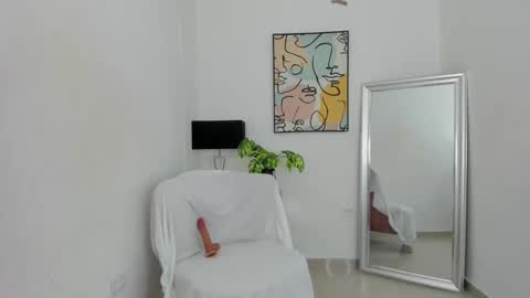 ZOE  online show from 25, 3, 2026