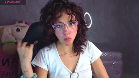 Snapshot of zoe_ch_ chatting on 9, 7, 2026 zoe_ch_ online show from 9, 7, 2026