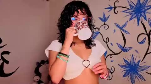 Snapshot of zoe_ch_ chatting on 5, 8, 2026 zoe_ch_ online show from 5, 8, 2026