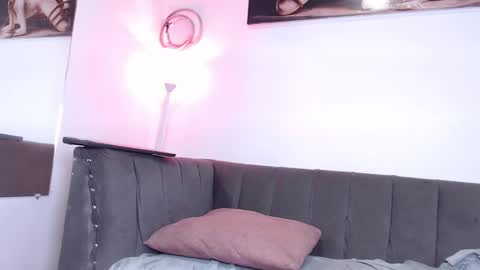 Zoe online show from 25, 2, 2025