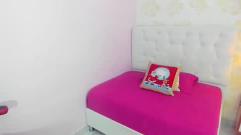 ZOE  online show from 3, 12, 2025