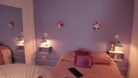 Zoe Lynch online show from 23, 9, 2025