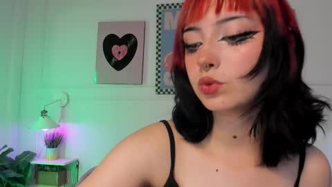 Zoe Lynch online show from 16, 3, 2026