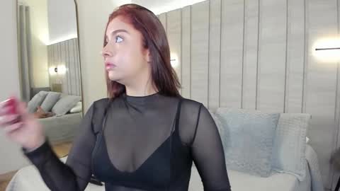 zoe_mhendez online show from 7, 2, 2026