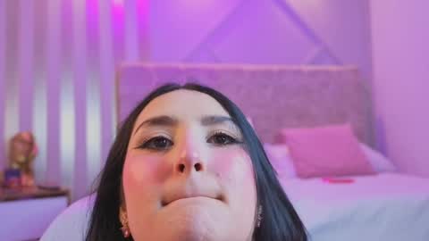 zoe_moon__ online show from 11, 4, 2026