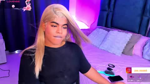 zoe_rosee4 online show from 17, 6, 2026