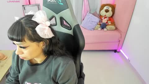 zoe_sullivan_ online show from 24, 1, 2025