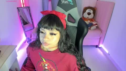 zoe_sullivan_ online show from 18, 2, 2025