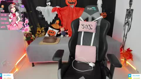 zoe_sullivan_ online show from 28, 10, 2025