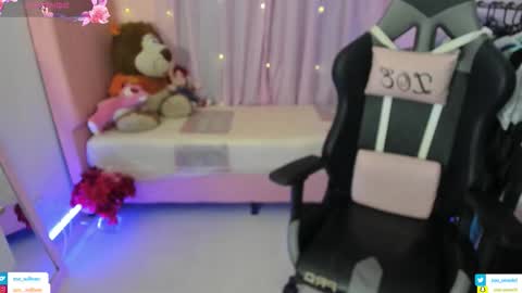 zoe_sullivan_ online show from 27, 2, 2026