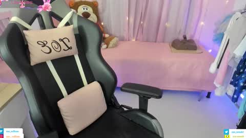 zoe_sullivan_ online show from 1, 3, 2026