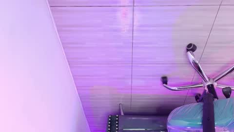 Snapshot of zoe_swan chatting on 4, 2, 2026 Zoe online show from 4, 2, 2026