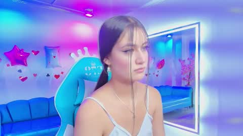 Snapshot of zoe_swan chatting on 20, 2, 2026 Zoe online show from 20, 2, 2026