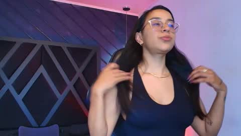Snapshot of zoee_martins_ chatting on 18, 4, 2026 Zoe 3 online show from 18, 4, 2026