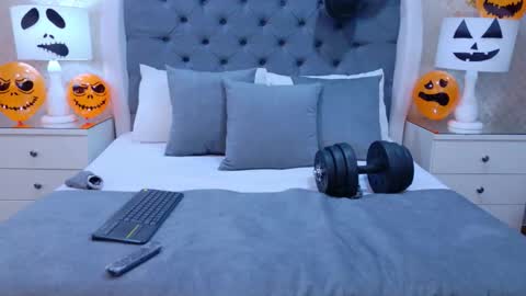 Zoe Krug online show from 16, 10, 2025