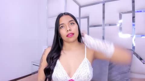 ZoeSwam online show from 7, 2, 2025