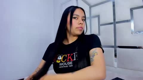 ZoeSwam online show from 22, 10, 2025