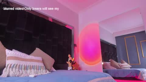 zoevidal_ online show from 10, 2, 2025