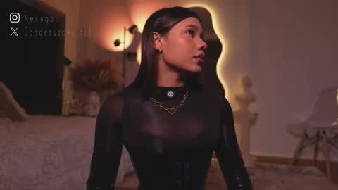 zoevidal_ online show from 9, 3, 2026