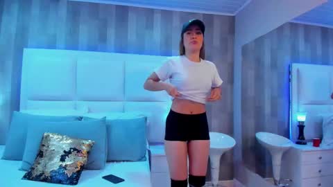 Snapshot of zoewilliis chatting on 18, 10, 2025 ZoeWilliis online show from 18, 10, 2025