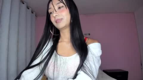 Snapshot of zoey_babyqueen19 chatting on 19, 7, 2026 Zoey online show from 19, 7, 2026
