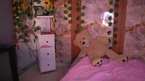 Snapshot of zoey_fox_ chatting on 21, 5, 2026 zoey fox online show from 21, 5, 2026