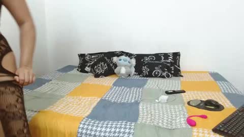 Snapshot of zoey_jayden chatting on 1, 2, 2026 Zoey Jayden online show from 1, 2, 2026