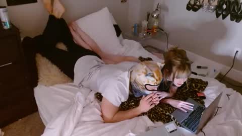 zoeyandgriff online show from 5, 3, 2026