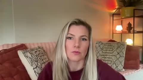 Zoeydanner online show from 18, 2, 2026