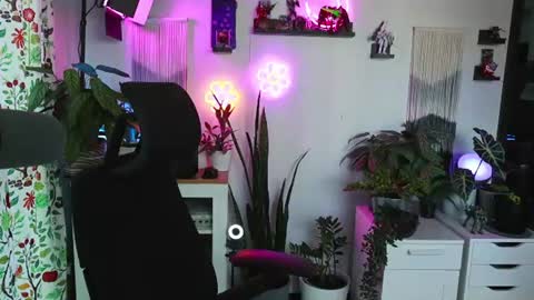 Zoey Ryan online show from 12, 7, 2026
