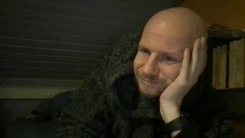 Snapshot of zolexthomas chatting on 2, 10, 2025 zolexthomas online show from 2, 10, 2025