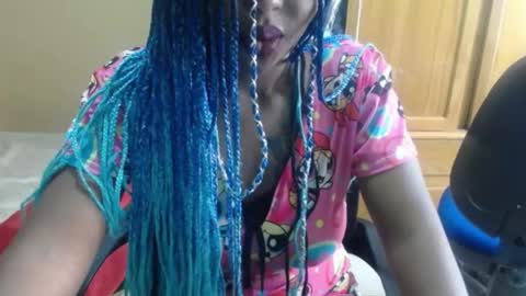 Snapshot of zooee_p chatting on 3, 2, 2025 Zooe online show from 3, 2, 2025