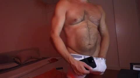 Snapshot of zoomdue chatting on 9, 11, 2025 Velesk online show from 9, 11, 2025