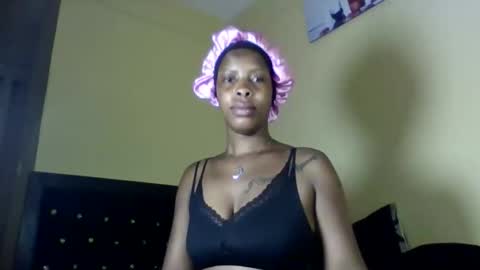 Snapshot of zurivelvetstudio chatting on 17, 5, 2026 zurivelvetstudio online show from 17, 5, 2026