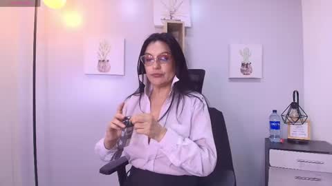 Snapshot of zuzana21 chatting on 28, 4, 2026 Zuzana21 online show from 28, 4, 2026