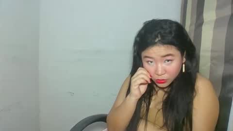 sweet lylia online show from 7, 10, 2025