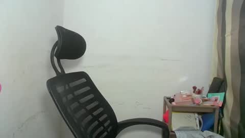 sweet lylia online show from 31, 10, 2025