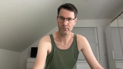 Snapshot of zzz123_cam chatting on 1, 2, 2026 zzz123_cam online show from 1, 2, 2026