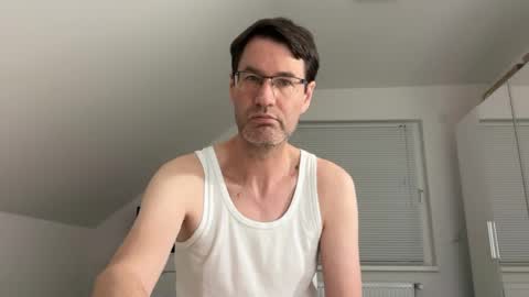 Snapshot of zzz123_cam chatting on 5, 4, 2026 zzz123_cam online show from 5, 4, 2026