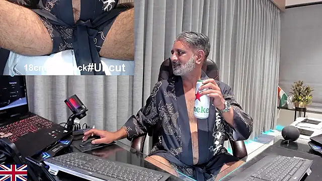 OnlineBossUK online show from 4, 3, 2026