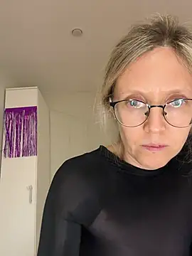 angelmommu online show from 22, 2, 2026