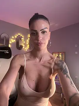 Helena Karel online show from 8, 2, 2025