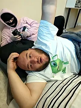 genderfluidco2 online show from 10, 1, 2026