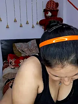 Snapshot of MOM-SUN-COUPLE chatting on 30, 1, 2025 MOM-SUN-COUPLE online show from 30, 1, 2025