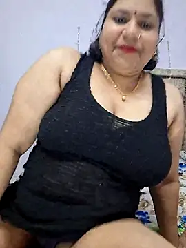 Snapshot of MOM-SUN-COUPLE chatting on 12, 3, 2025 MOM-SUN-COUPLE online show from 12, 3, 2025