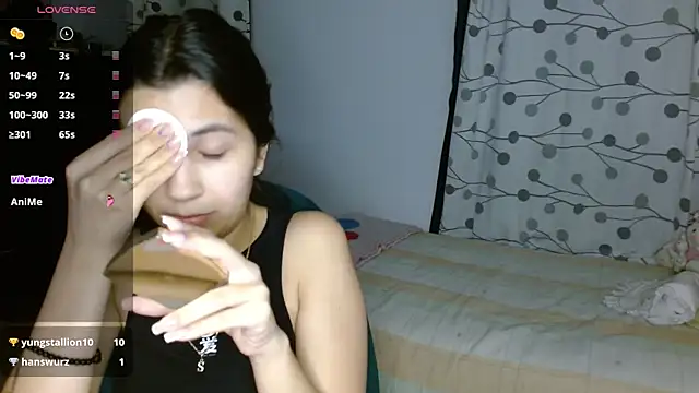 mia  lopez  online show from 29, 12, 2024