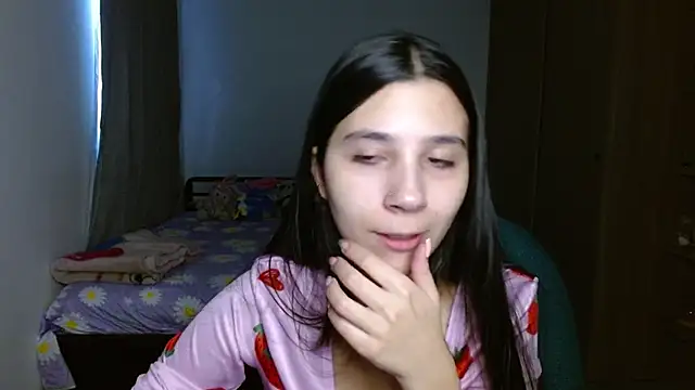 mia  lopez  online show from 15, 9, 2025