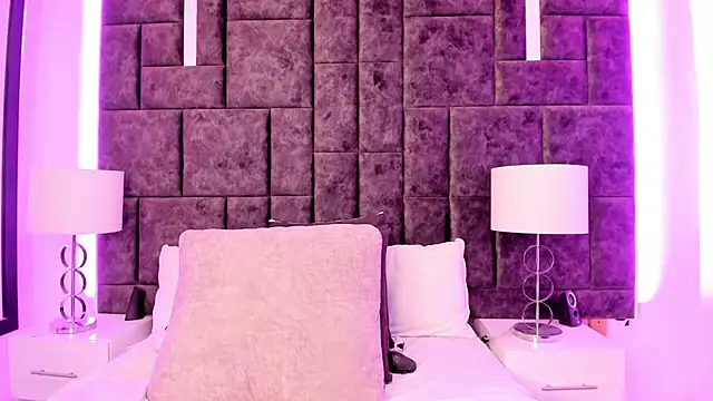 Petit-Rosse online show from 5, 2, 2025